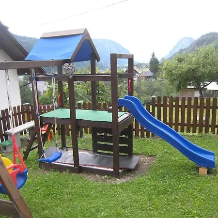 Stela, Family Moutain Hideout Vikendica *