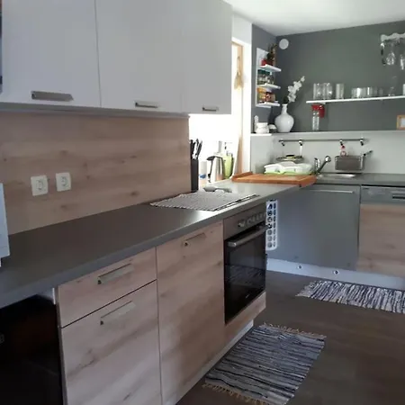 Stela, Family Moutain Hideout Vikendica